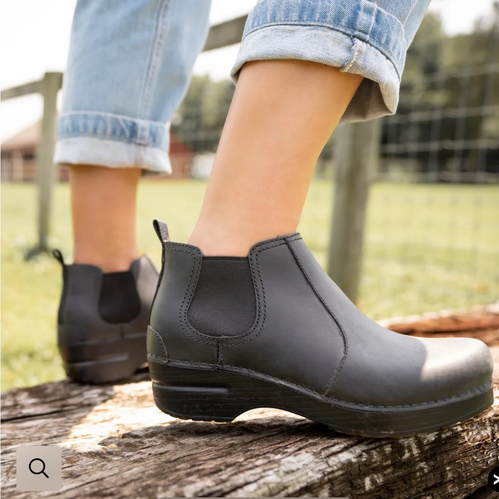 Dansko FRANKIE Black Ankle Booties with Elastic Panels SIZE 39 (8.5-9)